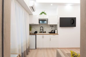 Oven, stovetop - Athens Luxury Penthouse (Athens)