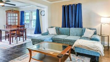House (2 Bedrooms) | Interior