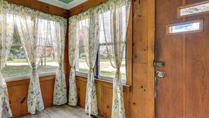 Rumah (2 Bedrooms) | Interior
