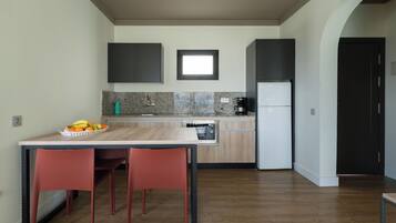 Fridge, microwave, stovetop, toaster