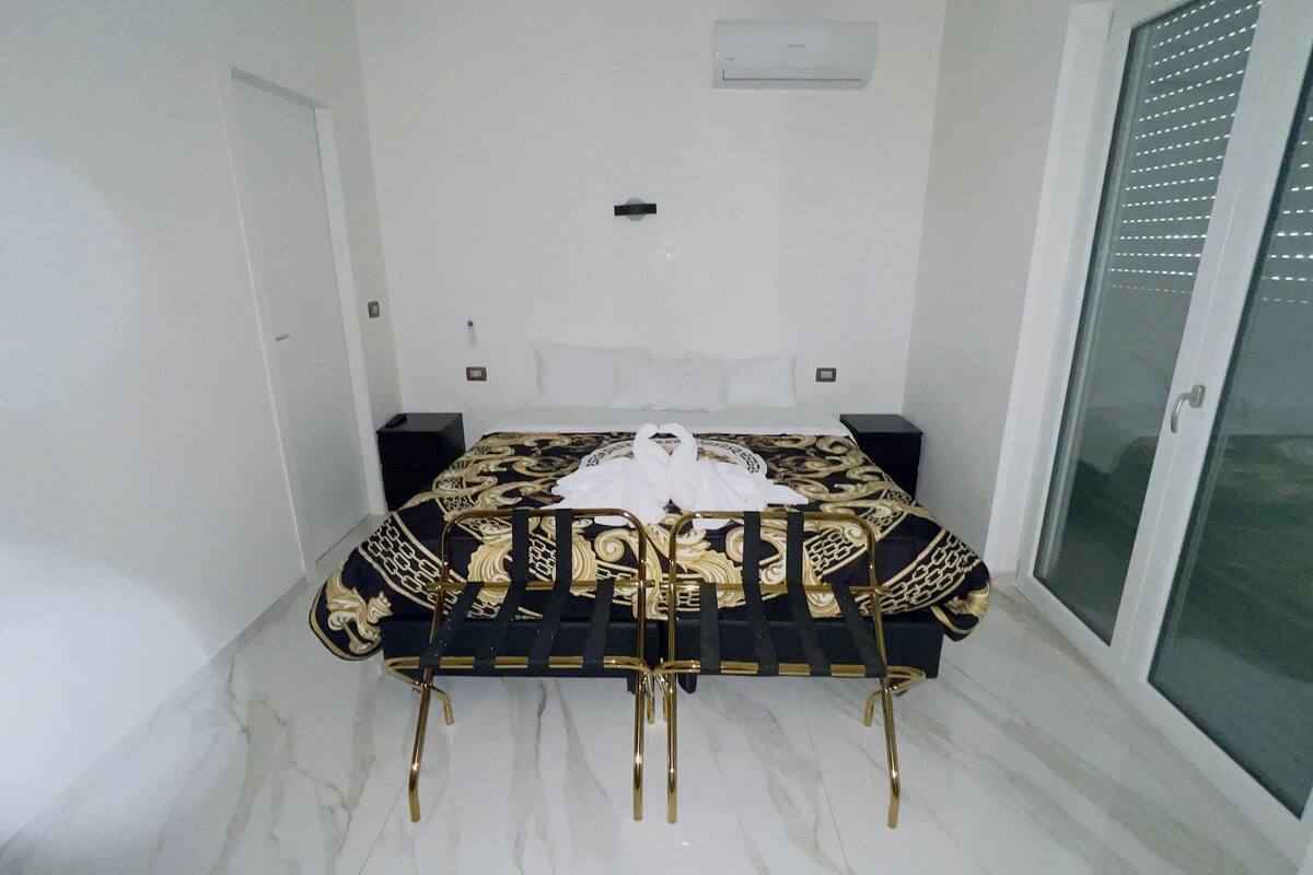 Comfort-Doppel- oder -Zweibettzimmer | Schreibtisch, Bügeleisen/Bügelbrett, kostenloses WLAN