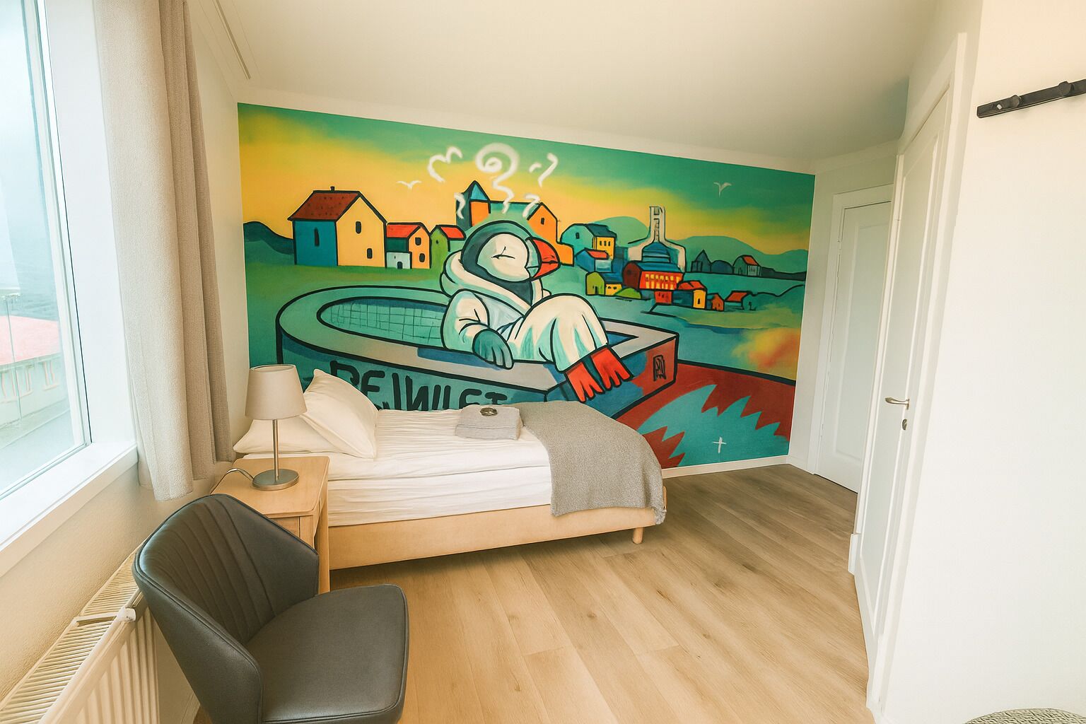 Quarto duplo clássico, vista para a cidade | Roupas de cama premium, individualmente decorados, escrivaninha