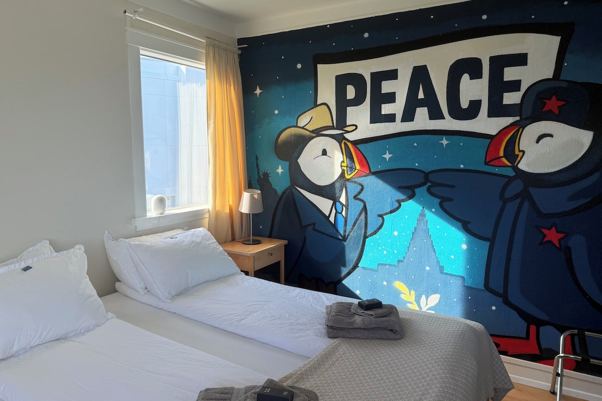 Kolmen hengen classic-huone, kaupunkinäköala | Pimennysverhot, äänieristys, ilmainen Wi-Fi, vuodevaatteet