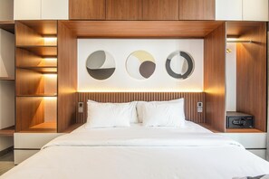 Iron/ironing board, free WiFi, bed sheets - Opulent 5-Bedroom Sanctuary by Canggu Waves (Canggu)