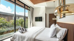 5 bedrooms, iron/ironing board, free WiFi, bed sheets - Coastal Chic – 5BR Luxury Villa Canggu Beachside (Canggu)