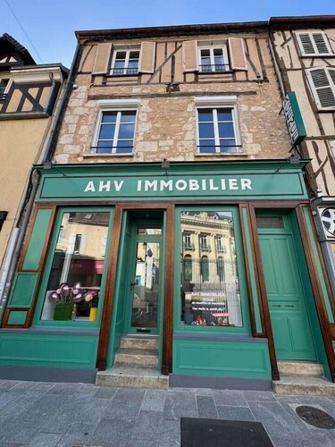 Aélys - Hosts 3 - Central Provins