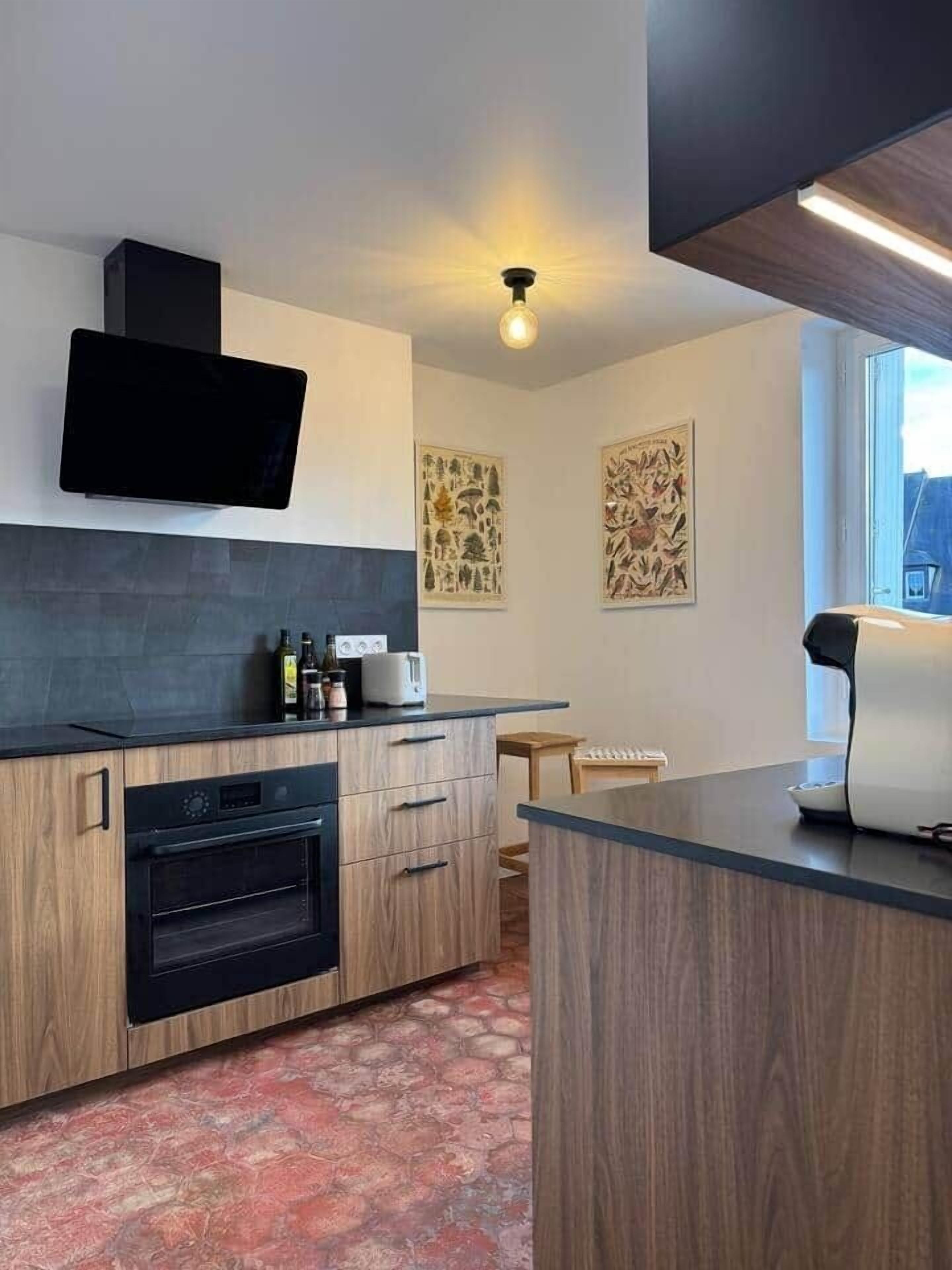 Réfrigérateur, four, plaque de cuisson, lave-vaisselle