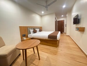 Deluxe Double Room | Seterika/papan seterika, Wi-fi percuma 
