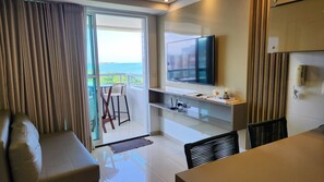 TV - Lindo flat com varanda vista mar em João Pessoa (João Pessoa)
