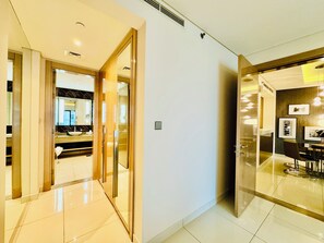 Living area - Venduras Cozy 1BR at Damac Tower (Dubai)