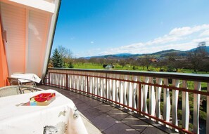 Property grounds - Apartment 'Hornisgrindeblick' with Mountain View, Balcony and Wi-Fi (Renchen)