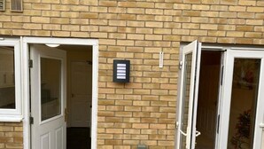Unclassified image, 4 of 67, button - Warm & Cosy 4 Bed Cambridge House-Parking & Garden (Cambridge)