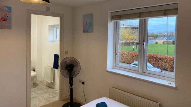 Unclassified image, 1 of 67, button - Warm & Cosy 4 Bed Cambridge House-Parking & Garden (Cambridge)