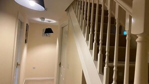 Unclassified image, 3 of 67, button - Warm & Cosy 4 Bed Cambridge House-Parking & Garden (Cambridge)