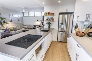 Fridge, microwave, stovetop, dishwasher - Kamaole Nalu 201 - Updated bright 2 bedroom ocean front (Kihei)