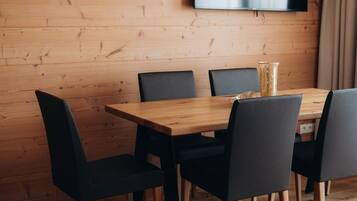 Căn hộ, 2 phòng ngủ | Bộ đồ giường cao cấp, két bảo mật tại phòng, trang trí khác biệt