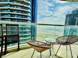 Balcony - Venduras Cozy 3BR at Damac Tower (Dubai)