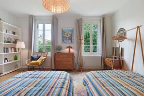 3 bedrooms, iron/ironing board, WiFi, bed sheets - Gîte with Pool La Petite Gironde (Porchères)