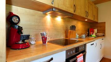 Kühlschrank, Ofen, Herdplatte, Geschirrspüler