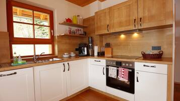 Kühlschrank, Ofen, Herdplatte, Geschirrspüler