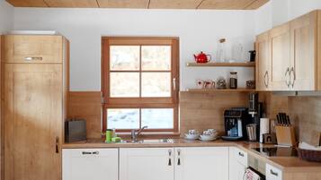 Kühlschrank, Ofen, Herdplatte, Geschirrspüler