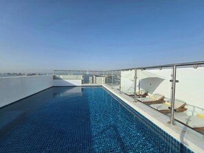 4 outdoor pools - Venduras 4BR Luxe Penthouse Private Pool (Dubai)