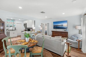 Interior - 702 Young Street (Melbourne)