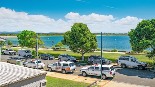 Innes Court Unit 5, 7 Sunset Parade