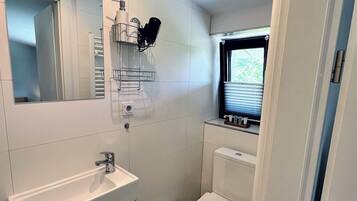 Comfort Apartment, Kitchenette, Mountainside | Bathroom