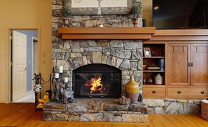 Interior - Escape to Breathtaking View Retreat at Wintergreen a stunning 3-bedroom, 4-bath mountain home with three incredible decks, cozy fireplace, grill and patio area, and breathtaking Blue Ridge views perfect for families and kids! (Wintergreen Resort)