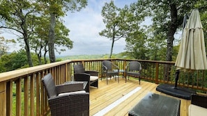 Property grounds - Escape to Breathtaking View Retreat at Wintergreen a stunning 3-bedroom, 4-bath mountain home with three incredible decks, cozy fireplace, grill and patio area, and breathtaking Blue Ridge views perfect for families and kids! (Wintergreen Resort)