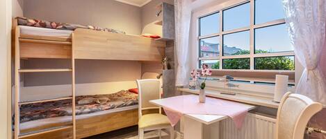 1 bedroom, WiFi, bed sheets