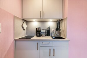 Fridge, stovetop, coffee/tea maker, electric kettle - Apartment 'Wencke' with Wi-Fi (Büsum)