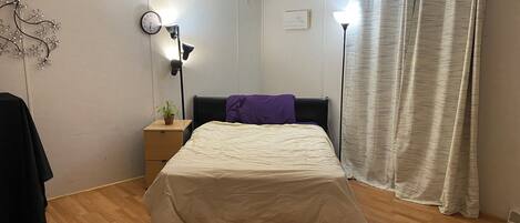 1 bedroom, WiFi, bed sheets