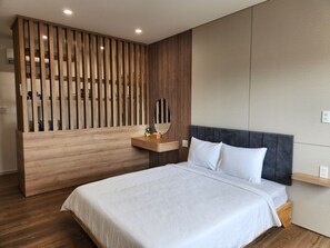 コンフォート スタジオ バルコニー | デスク、ノートパソコン用作業スペース、有線インターネットアクセス (無料)、ベッドシーツ