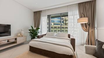 1 bedroom, in-room safe, desk, iron/ironing board