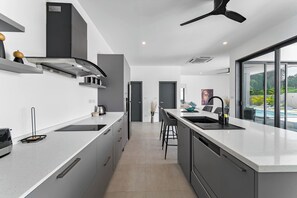 Fridge, microwave, oven, stovetop - Jasmine Pool villa in Koh Samui, Bangrak, Fisherman Village. (Koh Samui)