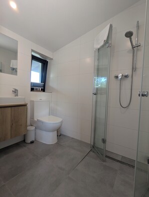 Comfort appartement, uitzicht op bergen, uitzicht op gebergte | Badkamer