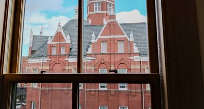 Brand New! Downtown Stratford - The Blowes Inn - Suite 3B King Bed