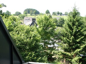 Property grounds - Apartment 'Fewo Am See' with Lake View, Shared Terrace and Wi-Fi (Olsberg)