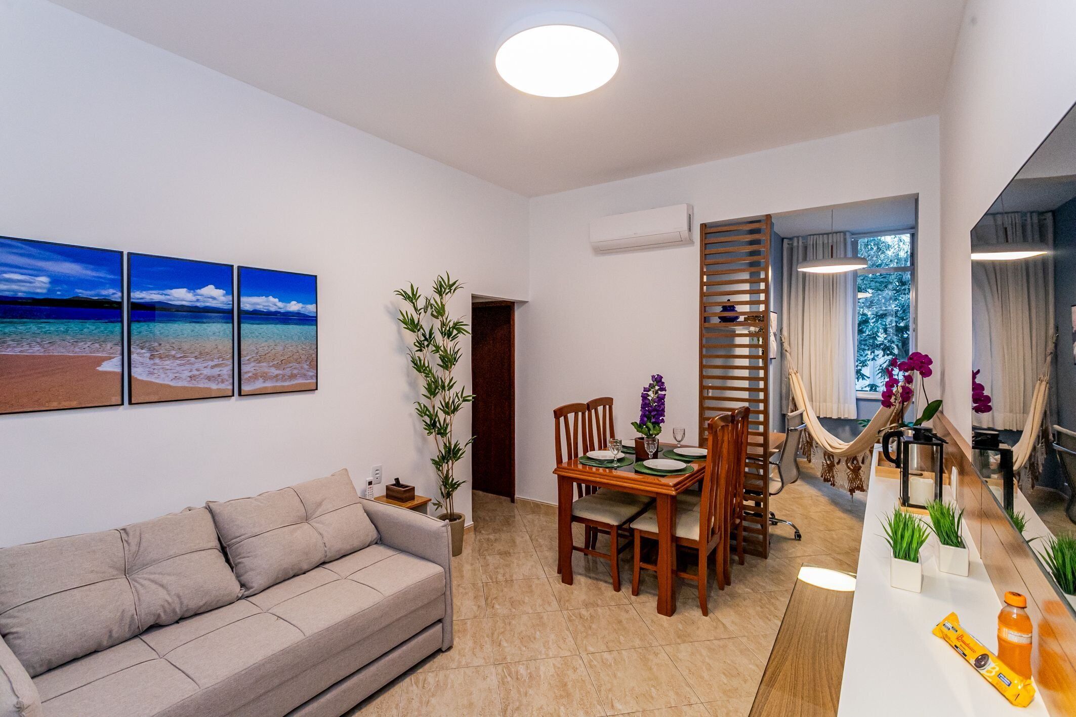 Comfort Apartment | Living area | Flat-screen TV