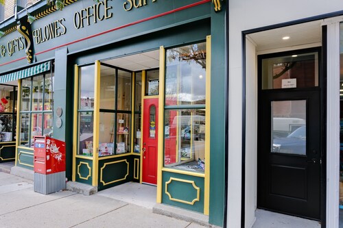 Brand New! Downtown Stratford - The Blowes Inn - Suite 2B Queen Bed