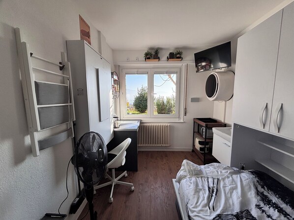 1 bedroom, iron/ironing board, Internet, bed sheets