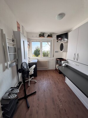 المنشأة من الداخل