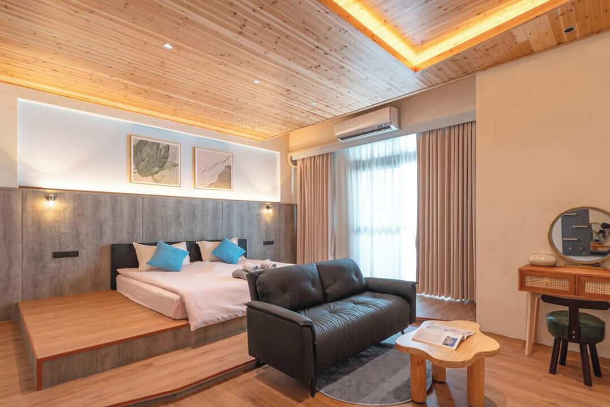 Deluxe Double Room, Balcony | Desk, laptop workspace, WiFi (free)