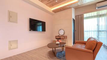 Panoramic Quadruple Room, 1 Bedroom, Balcony, Mountain View | Desk, laptop workspace, free WiFi