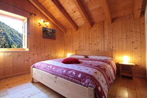 Ferienhütte, Bergblick | Bügeleisen/Bügelbrett, kostenlose Babybetten, kostenloses WLAN