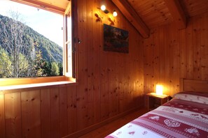 Cabin, quang cảnh núi | Bàn ủi/dụng cụ ủi quần áo, nôi (giường cho trẻ sơ sinh) miễn phí 