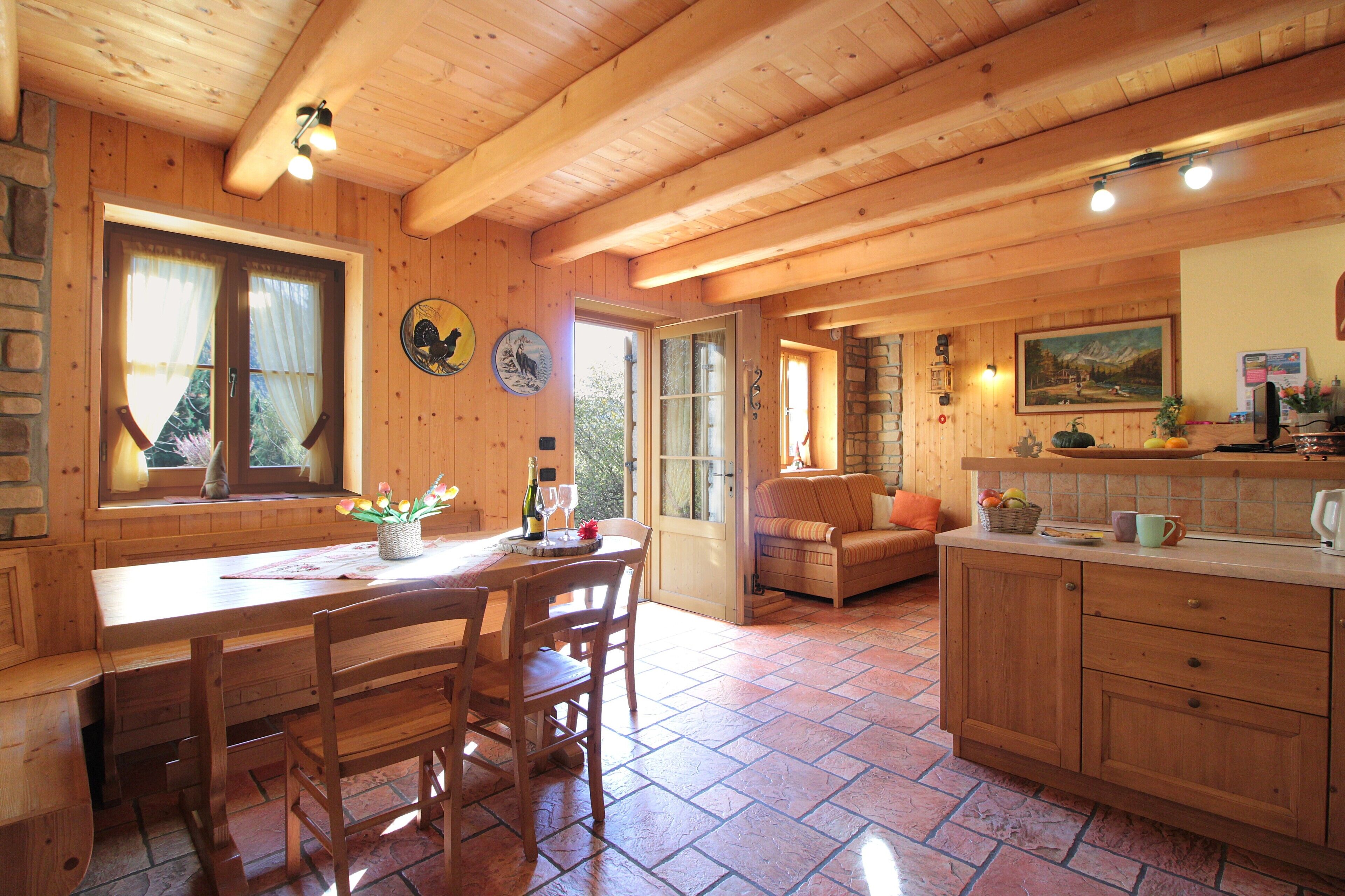 เคบิน, วิวภูเขา | บริเวณนั่งเล่น | ทีวีจอแบน 32 นิ้ว พร้อมช่องเคเบิล