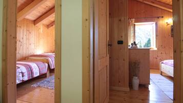 Cabin, Mountain View | Free WiFi